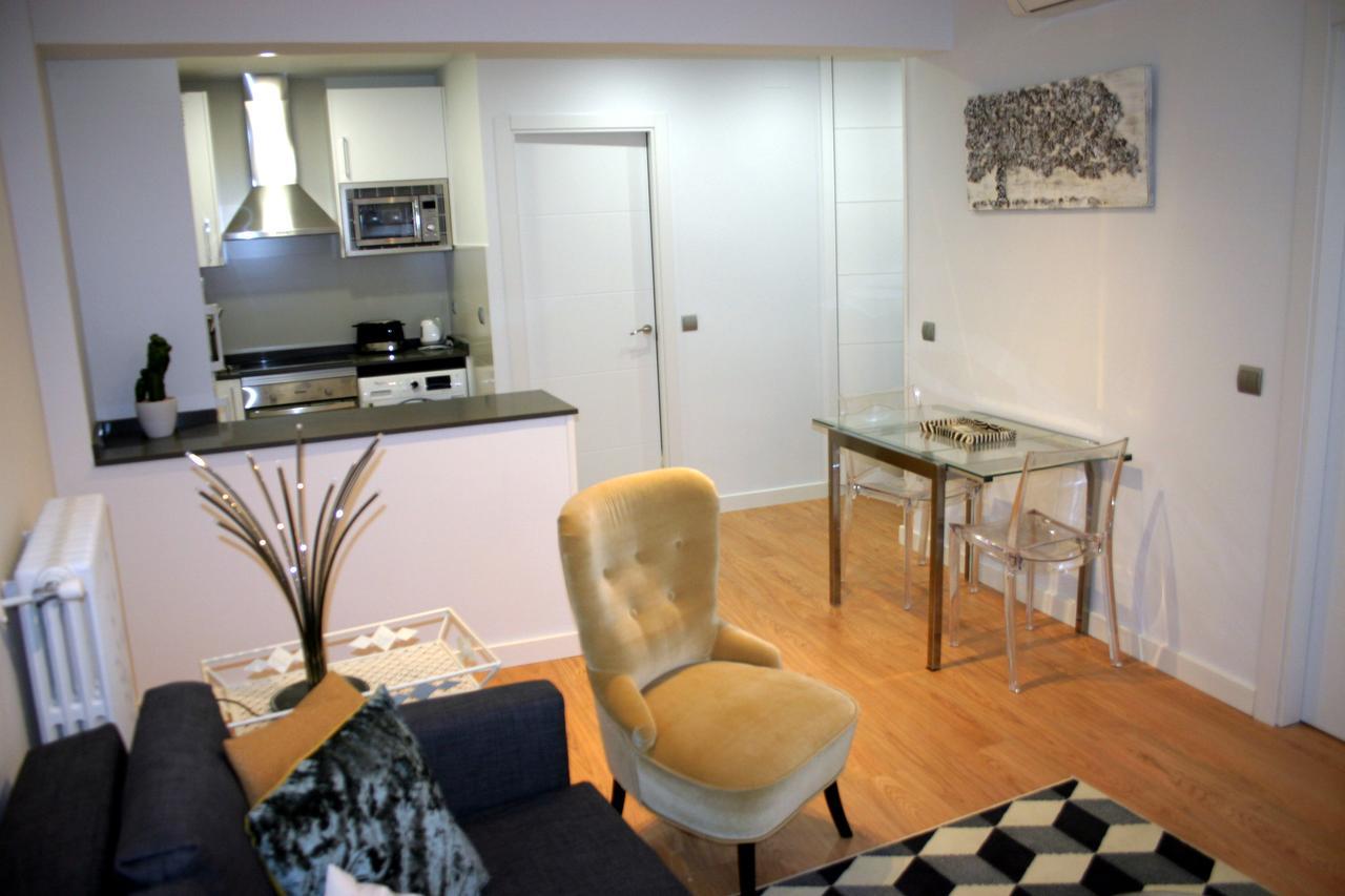 Espejo Magico Apartment Мадрид Екстериор снимка